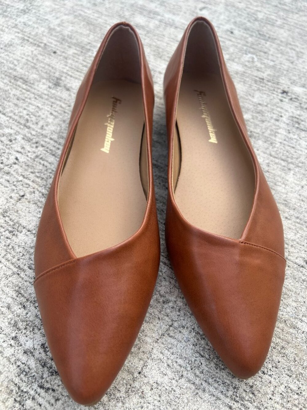 Funky Monkey Tan Pointed Toe Flats Cross Over V Vamp Minimalist Slip On Shoes 7